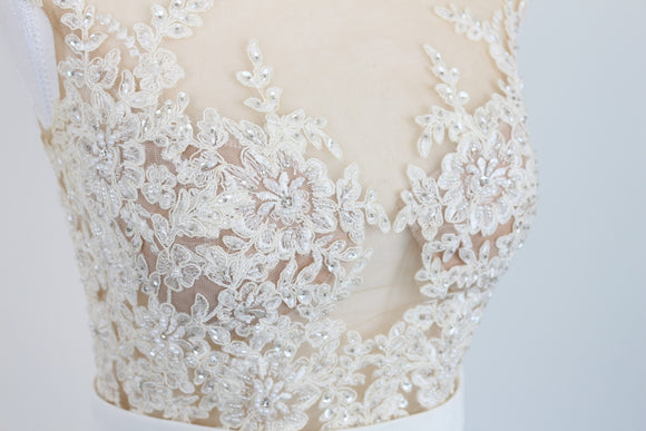 Soft White Wedding Dress with Veil – Size XS | Thrift Finds