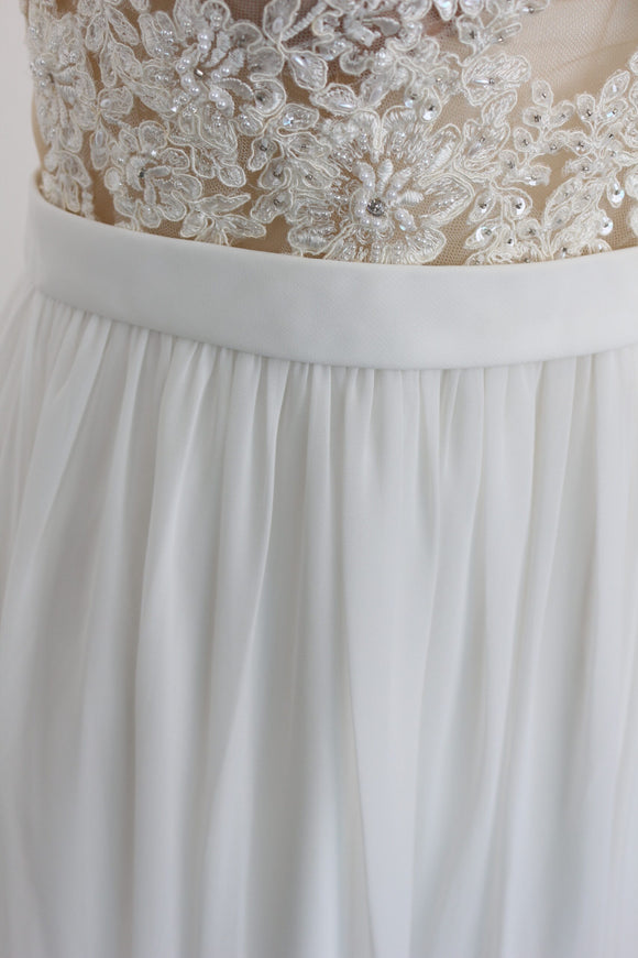 Soft White Wedding Dress with Veil – Size XS | Thrift Finds