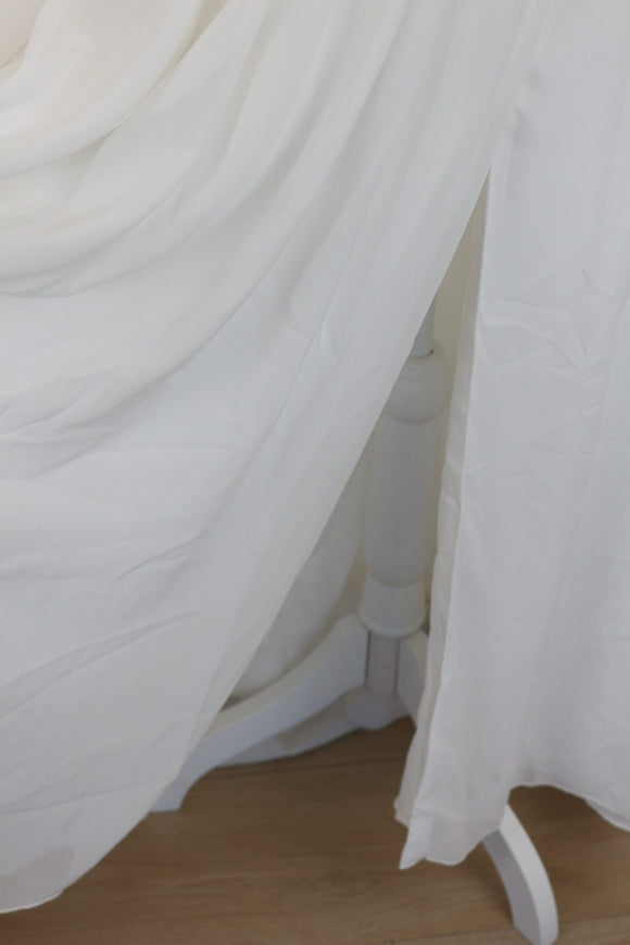Soft White Wedding Dress with Veil – Size XS | Thrift Finds