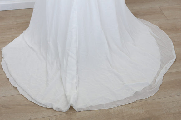 Soft White Wedding Dress with Veil – Size XS | Thrift Finds