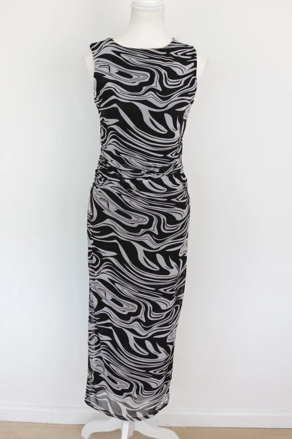Black & White Patterned Sleeveless Maxi Dress – Size M | Thrift Finds