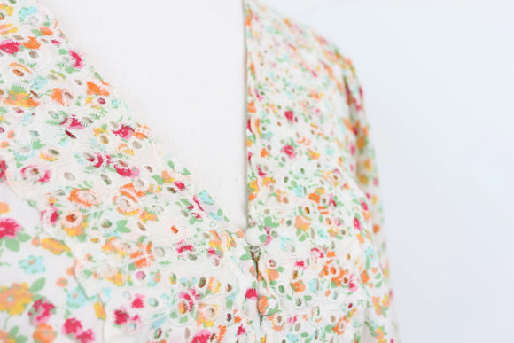Vero Moda Ditsy Floral V-Neck Button-Front Blouse – S