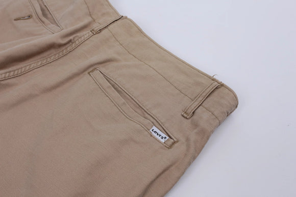 Levi's Classic Beige Cargo Shorts – Versatile Staple | Size 32