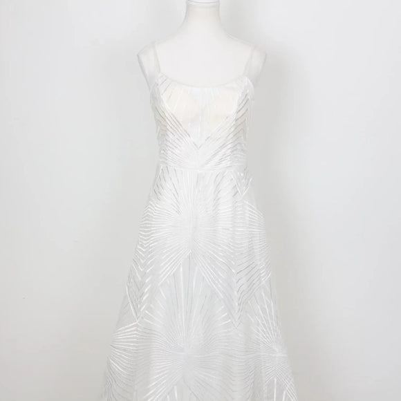 Geometric Embroidery Wedding Dress – Intricate Patterned Bridal Gown | Size S | Brand New