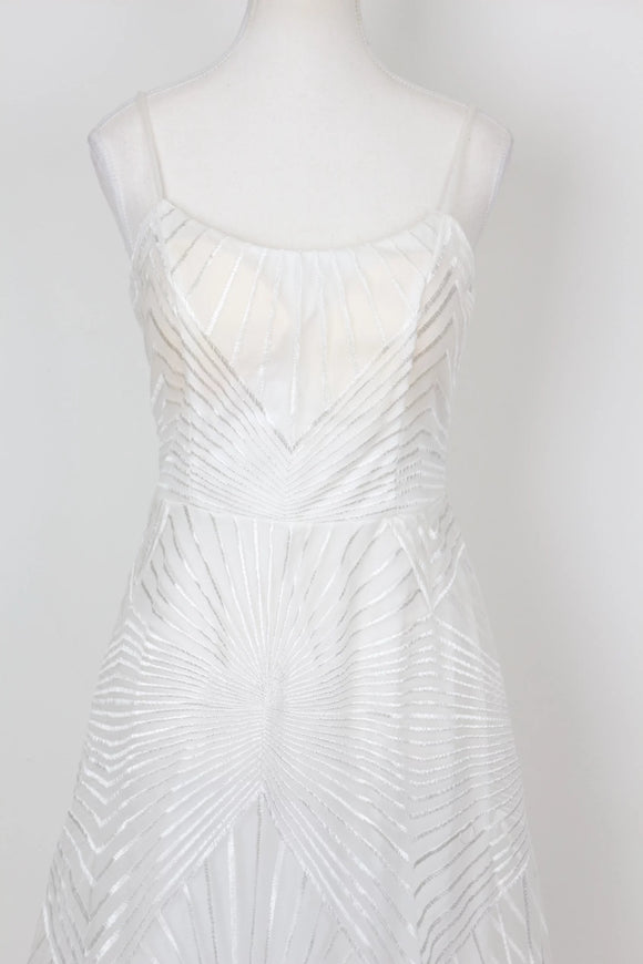 Geometric Embroidery Wedding Dress – Intricate Patterned Bridal Gown | Size S | Brand New