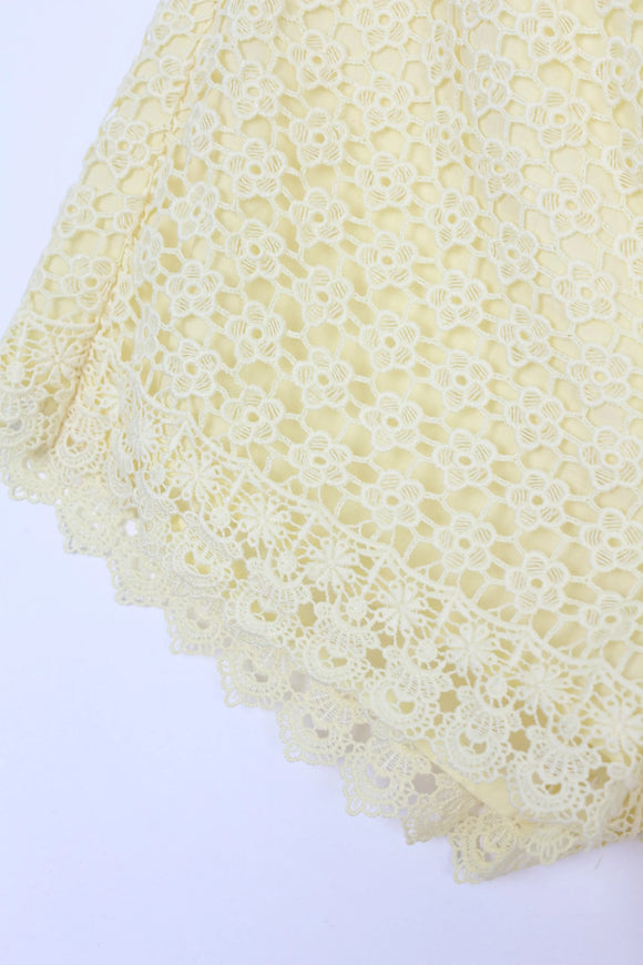 Woolies Vintage Yellow Crochet Shorts – Lightweight Breathable Summer Bottoms | Size 10 | Pre-Loved