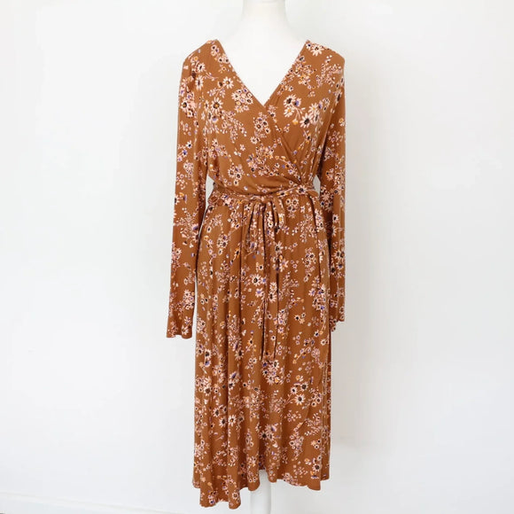 Woolies Classic Brown Floral Wrap Dress – Delicate Timeless Versatile Style | Size M | Pre-Loved