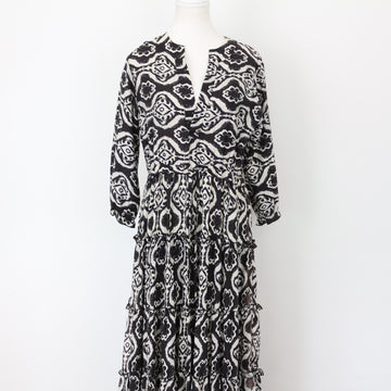YDE Black & White Trapeze ¾ Sleeve Dress | Size M