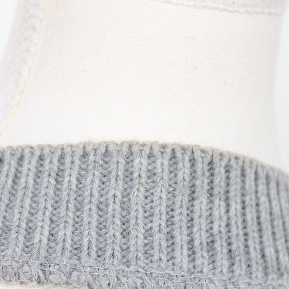 Boohoo Grey V-Neck Jersey – Cosy Knit Jumper for Layering | Size M | Pre-Loved