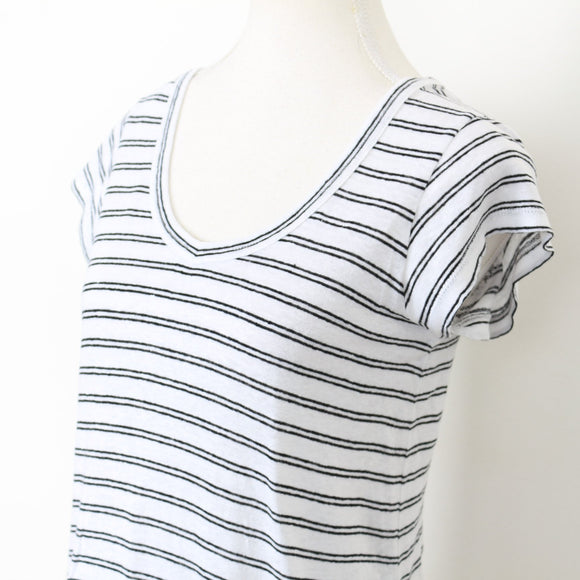 Country Road Striped V-Neck T-Shirt | Size XXS