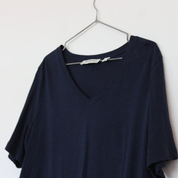 Country Road Navy Blue V-Neck T-Shirt | Size L