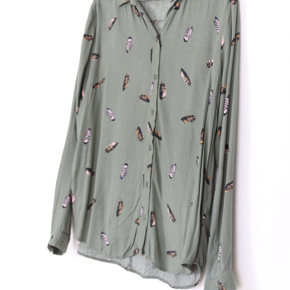 H&M Sage Feather-Print Shirt | Size 4
